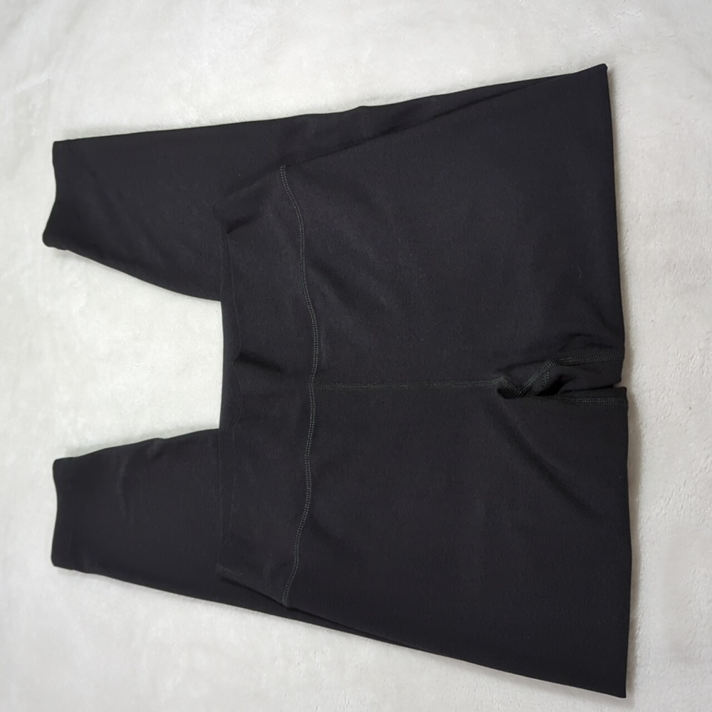 Old Navy Cloud+ Go Dry black leggings S NWOT